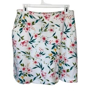 Dress Barn White Floral Button-Front Skort